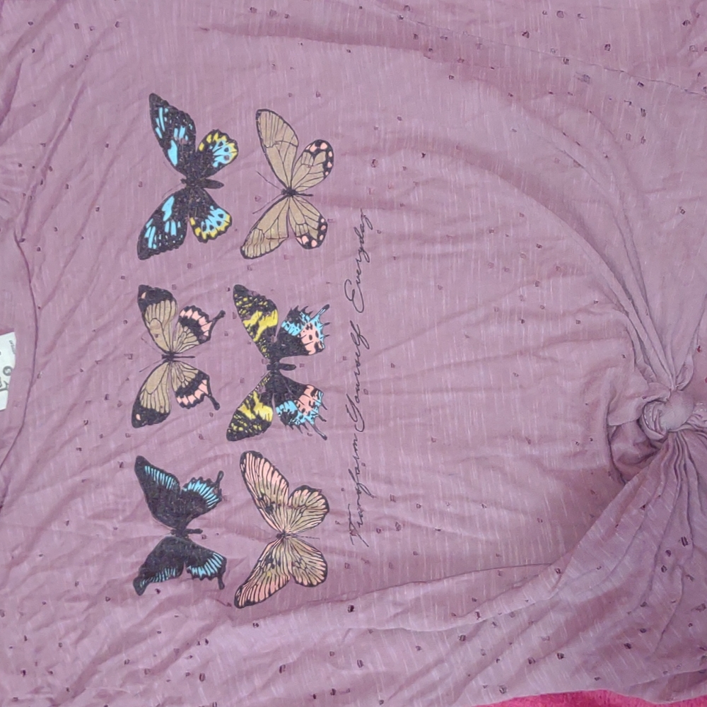Butterfly tee